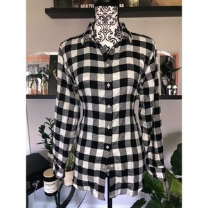 ☁️ Black & White Plaid Button Up Shirt L